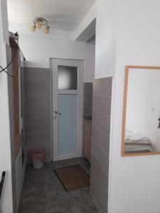 Koupelna v ubytování Apartmani Jacimovic