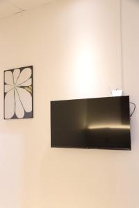TV a/nebo společenská místnost v ubytování 躺平青旅-住宿推薦 + 18 fotografií
