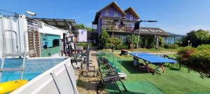Bazén v ubytování Jun Live Pension in Gangwha nebo v jeho okolí