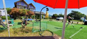 Zahrada ubytování Jun Live Pension in Gangwha