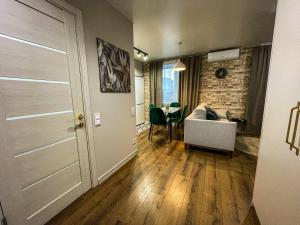 Galeriebild der Unterkunft Gerda - 1-комн. Студия в Центре in Krementschuk + 12 Fotos