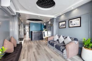 Posezení v ubytování Alpina Regal Hotel