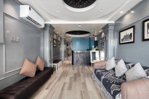 Posezení v ubytování Alpina Regal Hotel