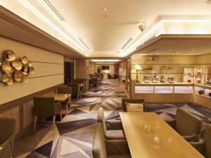 Ein Sitzbereich in der Unterkunft Swissotel Nankai Osaka