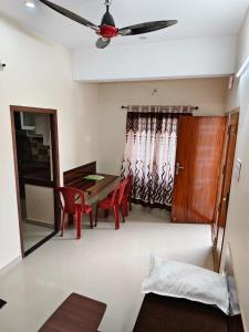 Alif serviced Apartment for Families and Executives的休息区