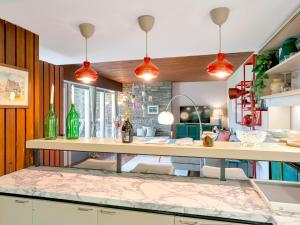 Kuchnia lub aneks kuchenny w obiekcie Gemütliche Ferienwohnung mit Terrasse und Seeblick