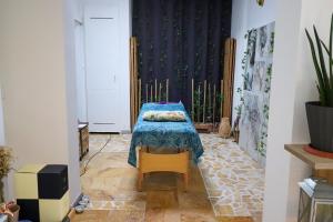 a room with a table and a chair at Apartamento en Lanzarote Afrika Zen in Yaiza
