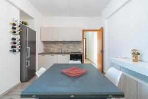 Η κουζίνα ή μικρή κουζίνα στο Stefany Holiday House