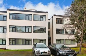 Το κτήριο όπου στεγάζεται  το διαμέρισμα