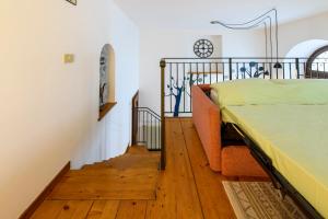 Postel nebo postele na pokoji v ubytování Emerald River Apartment