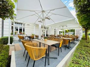 Zahrada ubytování Göbel`s Hotel Quellenhof + 37 fotografií