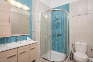 ห้องน้ำของ Villa Views with Private Pool & Sea Horizon +34 ภาพ