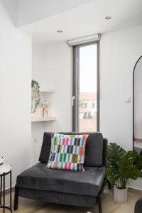 Χώρος καθιστικού στο Superstudio Pop Art Apartments by BiNoBi!