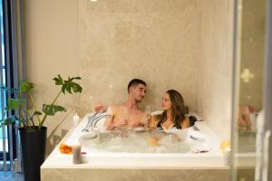 אורחים שוהים ב-Season Suite Apart-Hotel