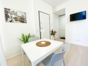 Telewizja i/lub zestaw kina domowego w obiekcie CARDANO SUITE - 5 min from Central Station