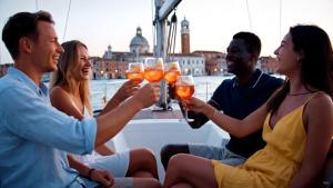 Hosté ubytování Learn to Sail in Paradise + 8 fotografií