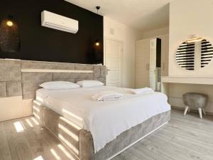 Postel nebo postele na pokoji v ubytování Burla Villa Çalış