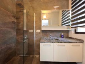 Koupelna v ubytování Burla Villa Çalış + 17 fotografií