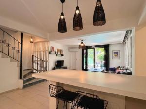 Kuchyň nebo kuchyňský kout v ubytování Burla Villa Çalış