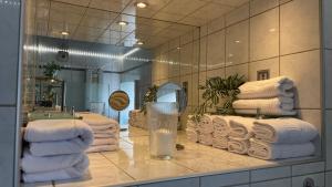 Ένα μπάνιο στο Villa MICHEL PremiumFerienhaus inkl Bettwäsche Handtücher +145 φωτογραφίες