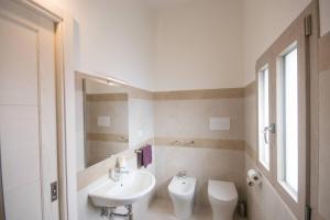 Ένα μπάνιο στο Conchiglia Sud +10 φωτογραφίες