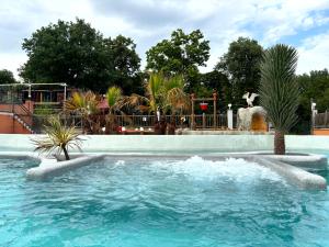 Photo de la galerie de l'établissement Camping Domaine de Senaud, à Albon