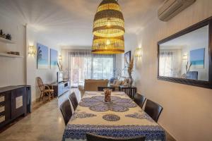 Gallery image of Bougainvillea Retreat, Espacioso Terraza & Parking in Estepona