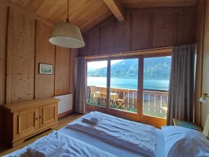 Posteľ alebo postele v izbe v ubytovaní Waterfront Apartments Zell am See - Steinbock Lodges