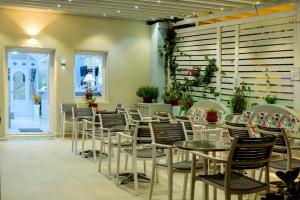 Posezení v ubytování Akis Hotel + 37 fotografií