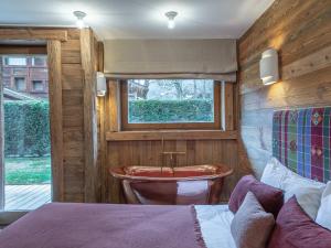 Fotografia z galérie ubytovania Duplex rénové au cœur de Megève, 3 chambres, cheminée, terrasse, équipements modernes. - FR-1-569-72 v destinácii Megève