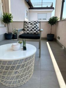 Posezení v ubytování Lumani Apartment Zagreb with FREE Parking