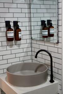 Ванная комната в Around Ari Hostel +25 фотографий