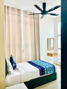 J Villa Langkawi with pool for 16 pax客房内的一张或多张床位