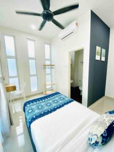 J Villa Langkawi with pool for 16 pax客房内的一张或多张床位