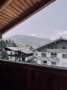 Nespecifikovaný výhled na hory nebo výhled na hory při pohledu z apartmánu