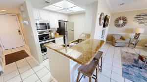 Sandpiper Cove 4203にあるキッチンまたは簡易キッチン