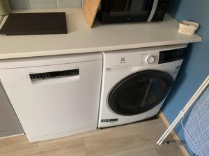 Gambar di galeri bagi M Maison Frescaty cosy calme avec parking privé di Montigny-lès-Metz +2 gambar