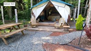 Zahrada ubytování Olympic National Forest Glamping Village for the Ultimate Northwest Outdoor Adventure