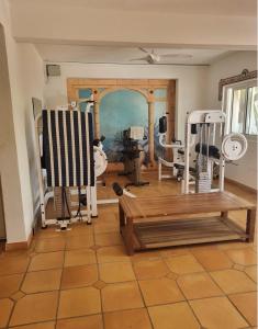 Fitness centrum a/nebo fitness zařízení v ubytování Anse marcel superbe studio