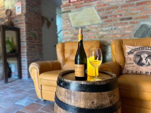 Gambar di galeri bagi Wine Cellar Hostel di Tbilisi City