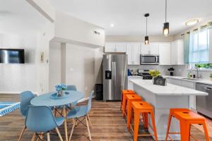 Dapur atau dapur kecil di The Cityview Getaway Mt Washington