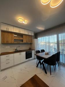 Η κουζίνα ή μικρή κουζίνα στο Sergios Apartment