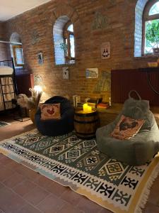 Gambar di galeri bagi Wine Cellar Hostel di Tbilisi City