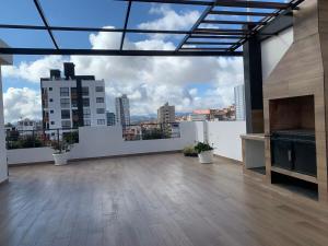 En balkon eller terrasse på Modern apartment in Sucre