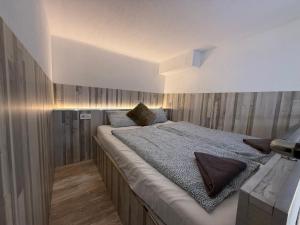 Posteľ alebo postele v izbe v ubytovaní KM33 Apartments - Budapest - hostAID