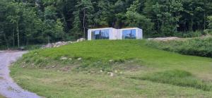 Afbeelding uit fotogalerij van APPLE Cabin with Jacuzzi - Sauna in Drenova Glavica