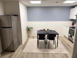Φωτογραφία από το άλμπουμ του 1 Bedroom spacious basement σε Kenora