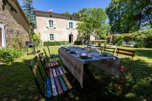 Gallery image of L'Écrin - Maison de Campagne dans un Parc arboré in Peyregoux +38 photos