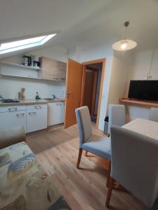 Köök või kööginurk majutusasutuses Haus Primosch