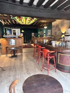 Ο χώρος του lounge ή του μπαρ στο Chez Jacques-Louis